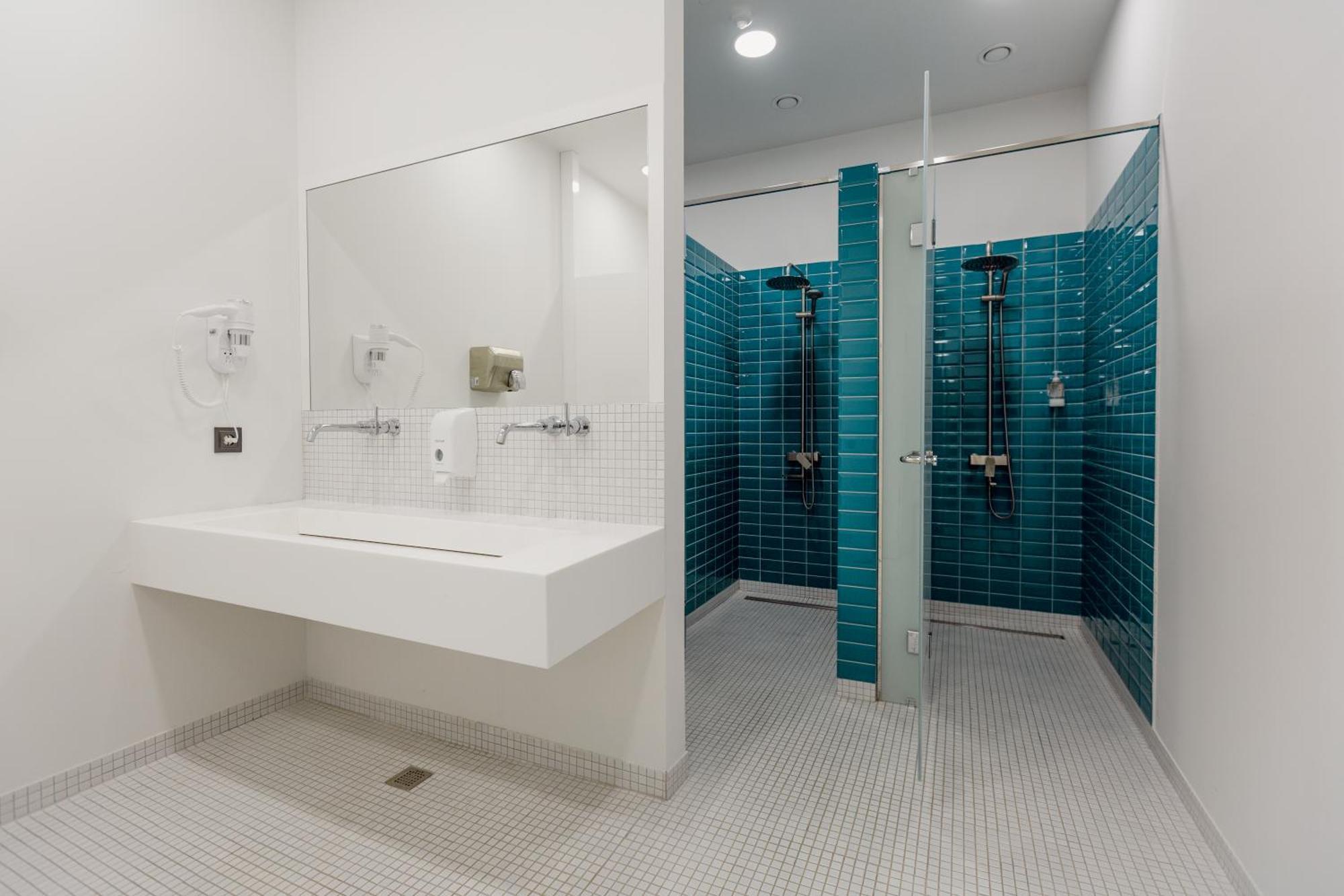 11+1 By Tumo Hostel Дилиян Екстериор снимка